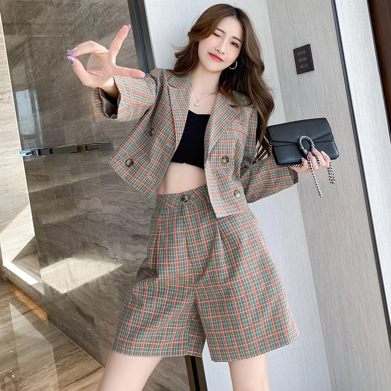 Temperament chic suit 2021 spring new fashion plaid small suit to wear high waist wide leg shorts two-piece female s28