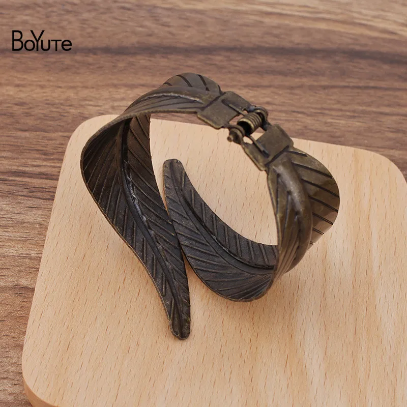 

BoYuTe Factory Supply Antique Bronze Plated Big Leaf Bangle Bracelet Vintage Style Diy Handmade Materials