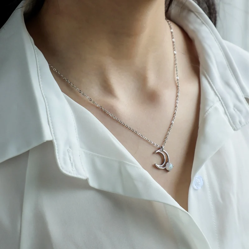 Женский чокер с опалом и полумесяцем золотистый/серебристый цвет 1 шт.|Цепочки| |