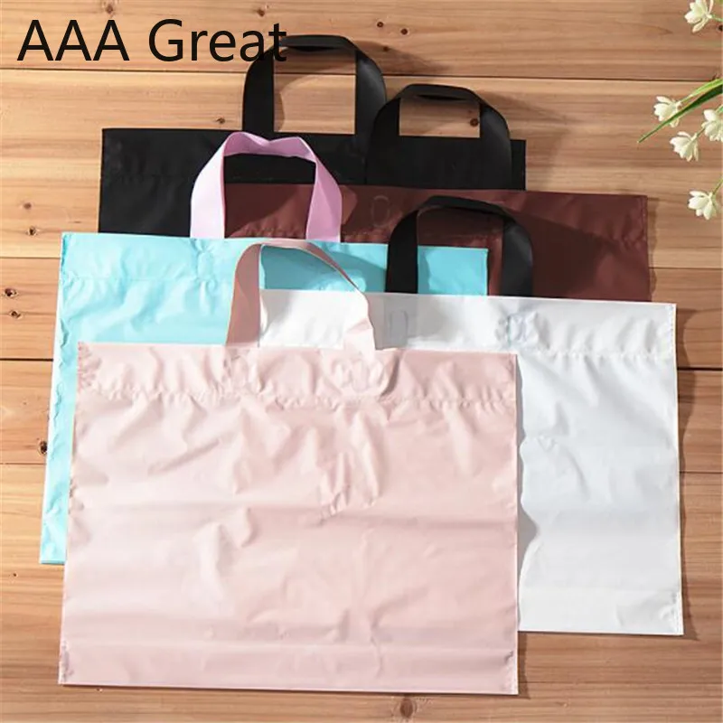 

48 шт./лот, кофейные пластиковые подарочные пакеты для одежды, бутиковые Упаковочные пакеты, пластиковые пакеты для покупок, однотонные с ручкой, для дня рождения и свадьбы