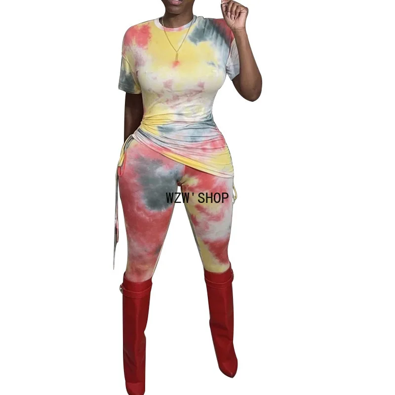 

Женская футболка с коротким рукавом и принтом