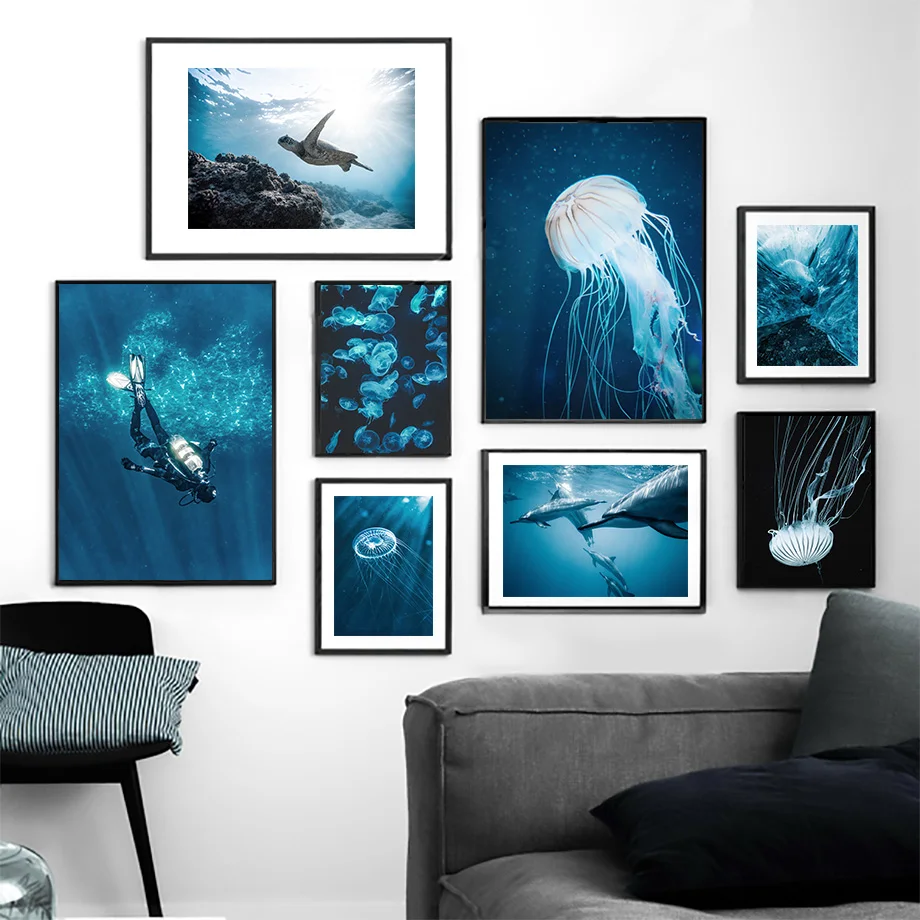 Фото Глубоководный пейзаж настенная Картина на холсте дельфин медуза - купить