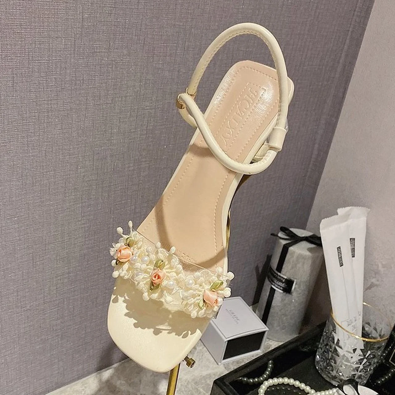 

Summer sandals women 2021 new fairy air wear women's shoes fashion flower high heels thick heel solid color sandals and slippers