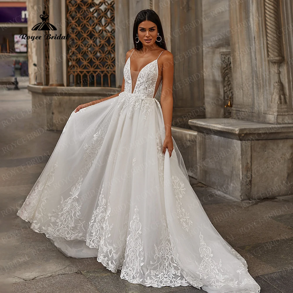 

Sexy Lace Wedding Dresses V Neck Romantic Spaghetti Straps Boho Tulle Bridal Gown A-Line Sweep Train vestidos de novia