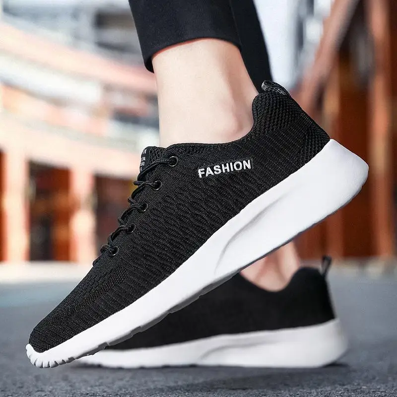 

2021 Hot Running Shoes New Arrival Men Shoes Breathable Sneakers Light Weight Lace Up Comfortable Jogging Shoes Made In China