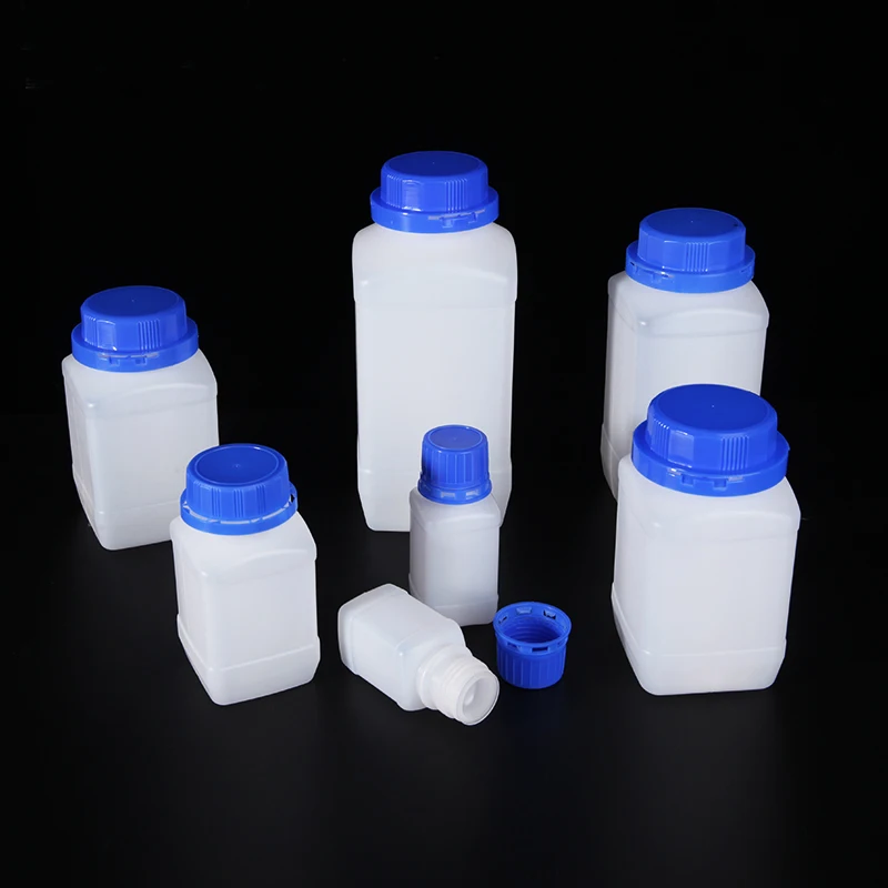 Квадратная пластиковая бутылка для реагентов с синей крышкой защитой от кражи