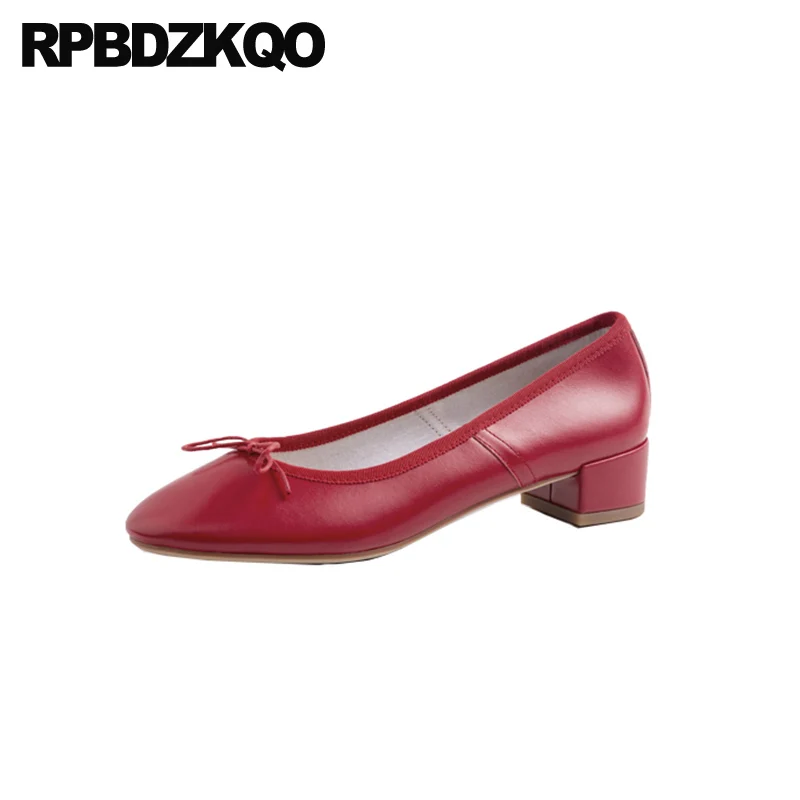 Женские модельные туфли на блочном каблуке красные лодочки из натуральной кожи