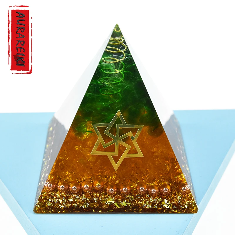 

Зеленый кристалл энергия 90 мм оргонит Йога Медитация оргонит украшения из смолы крафт орнамент цитрин и медные бусины ОРГОН Пирамида