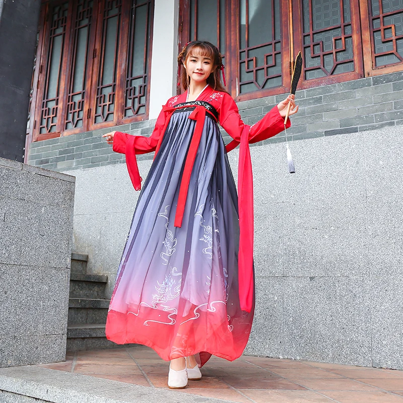 

Женский костюм в восточном стиле с длинным рукавом