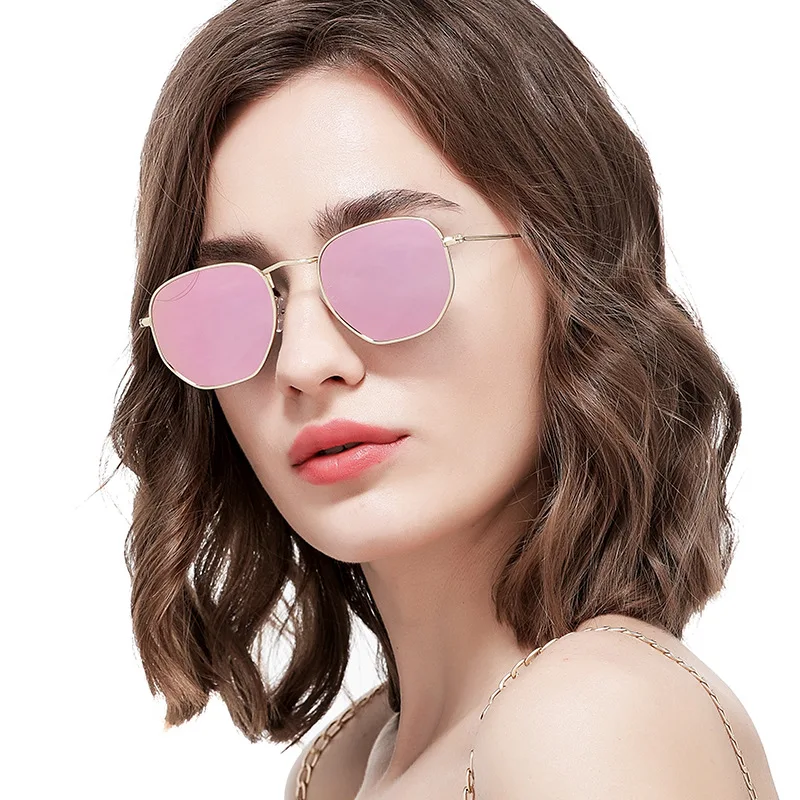 

Очки солнцезащитные женские в стиле ретро, небольшие овальные винтажные Брендовые очки с цветными зеркальными красными металлическими лин...