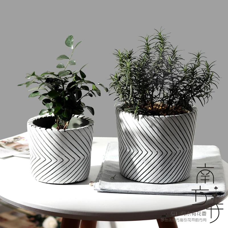 

Nordic Modern Flower Pots Minimalist White Round Indoor Garden Plant Pots Cement Home Porta Piante Balcony Decoration ED50FP