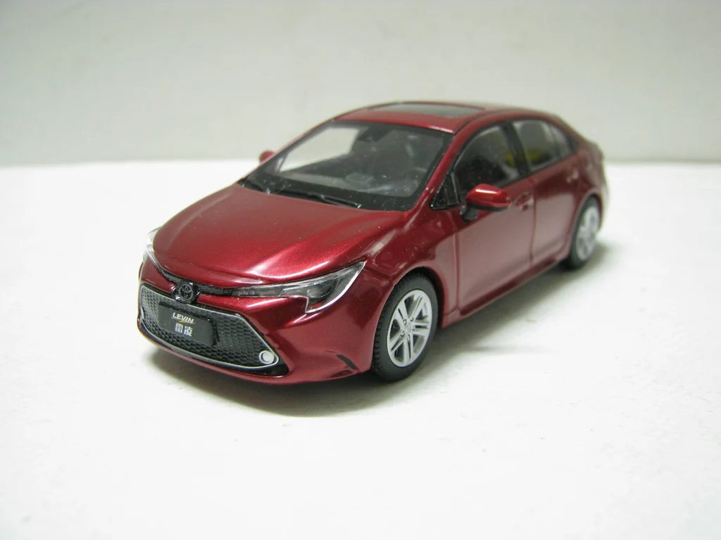 Оригинальная фабричная 1:43 игрушечная машинка из сплава Тойота Левина, игрушки для детей, литая модель автомобиля, подарок на день рождения - Цвет: 2