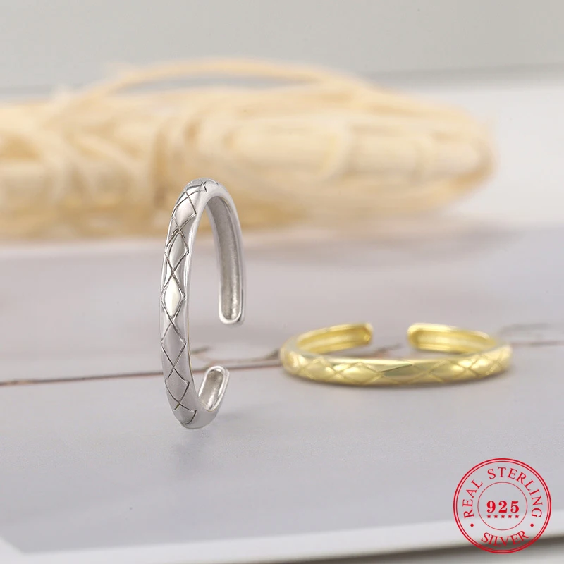 

Real Silver Smooth Rhombus Grid Pattern Ring Polished Geometric Wavy Texture Women Exclusive Wedding Jewelry Celebrities COCO