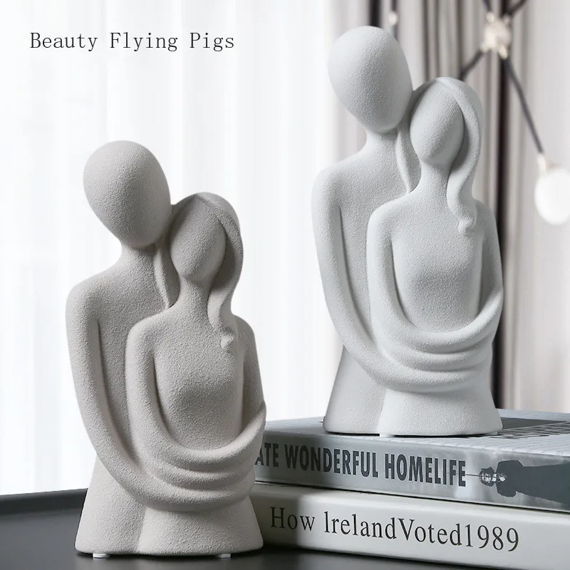 

Modern Couple Embrace Sculpture Ornaments Ceramics Living Room Office Desktop Character Crafts Decorations Home Accessories
