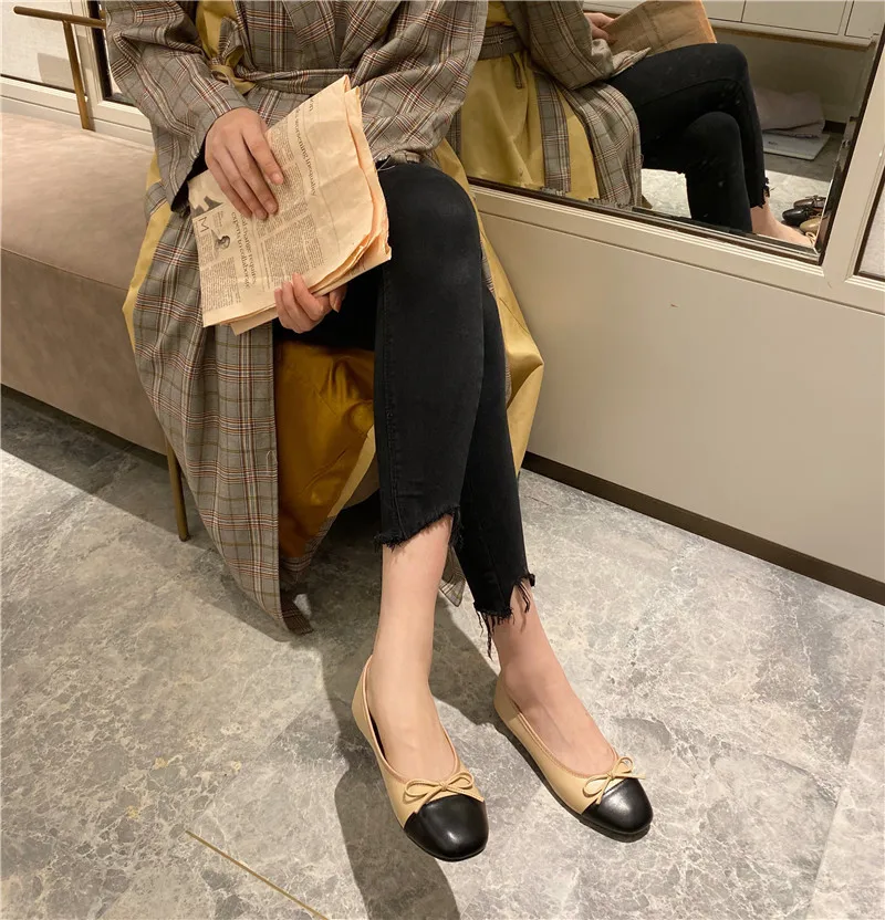 

Akexiya Ballet Low Heels Shoes Woman Basic Two Color Splicing Round Toe Leather Bow Classic Cloth Work Shoes Women Shoes Pump