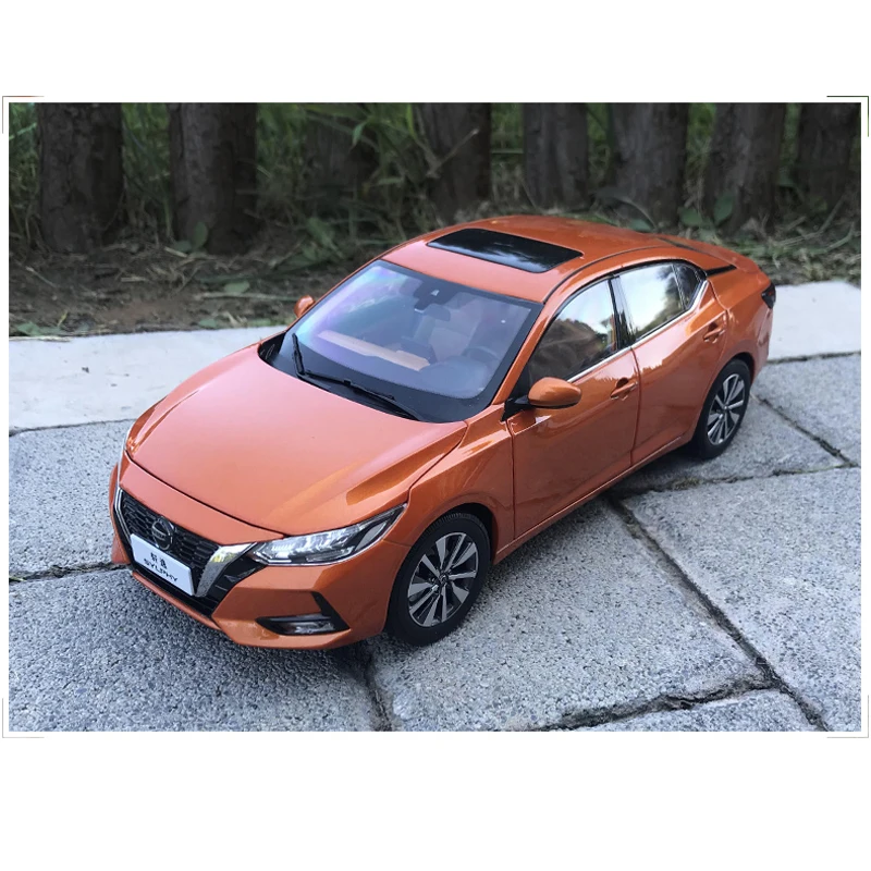 

Новинка 1:18, литая модель автомобиля Nissan SYLPHY 14th 2019, оранжевый, подарок для детей, коллекция украшений, дисплей, металл, пластик, резина