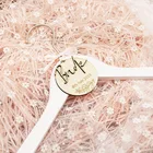 Персонализированные деревянные Свадебные вешалки-Добавьте свое имя и дату. Подходят для подарков подружкам невесты-вешалки на заказ для невесты и невесты