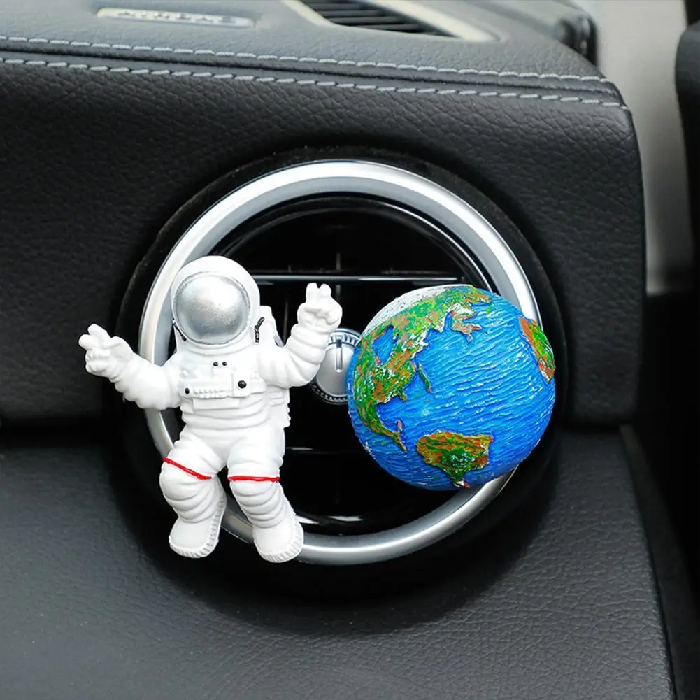 

Creative Car Air Freshener Resin Space Astronaut Car Air Conditioning Outlet Perfume Clip Fragrance Auto Decoration Ornaments