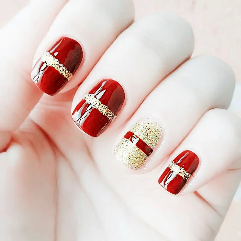 

24pcs Short Wine Red Nail Art Short False Nails with Golden Glitter Champagne Wedding Nail Tip Full Nail Polish