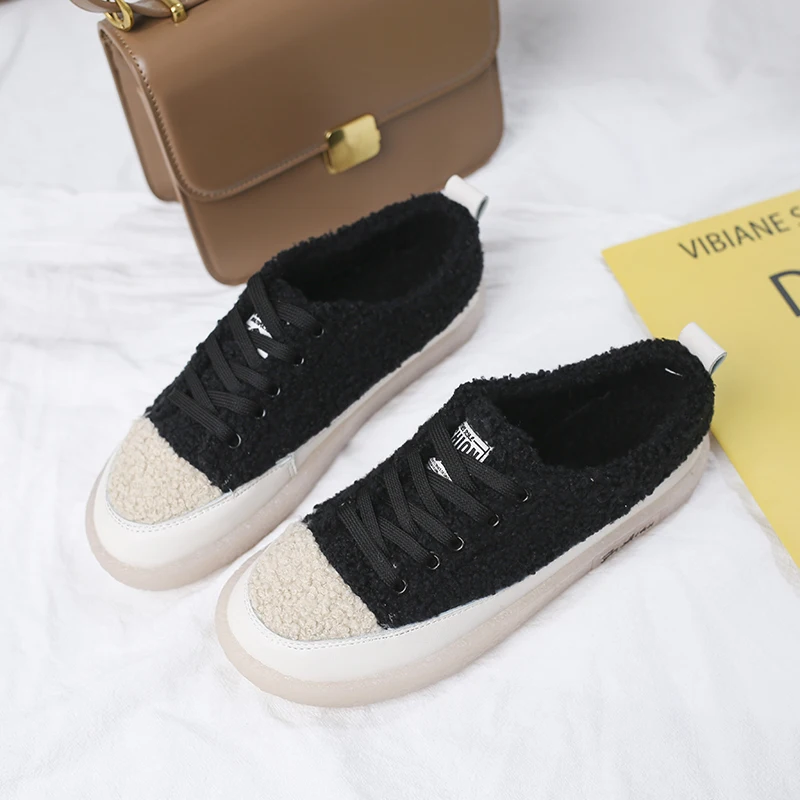 Женская зимняя обувь с вулканизированной подошвой теплая на плоской подошве |