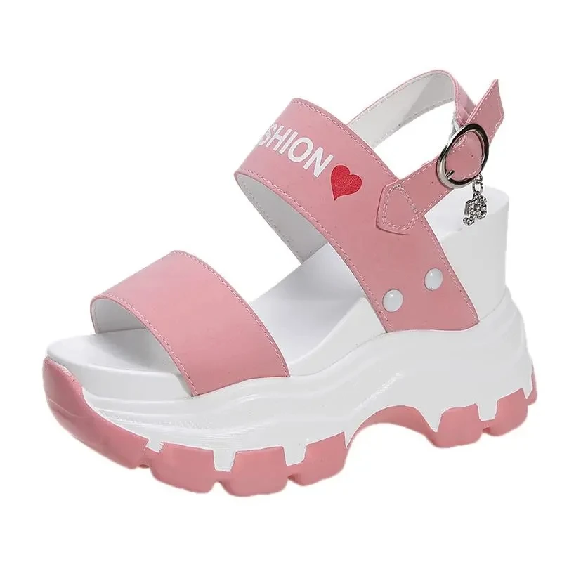 

Босоножки женские на платформе, милые сандалии на массивной высокой танкетке, с открытым носком, красные, лето 2021