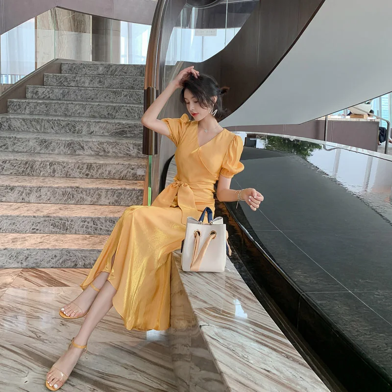 

Beach skirt 2021 summer new ladies' V-neck high waistband Lantern Sleeve Dress long skirt 1945
