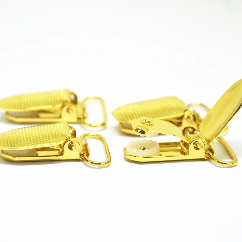 

Gold Metal Suspender Pacifier Clips Baby Dummy Holders Dot Face Clasps Chain Garment Accessories Plastic Insert