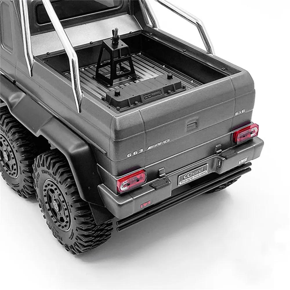 прочный металлический ковш