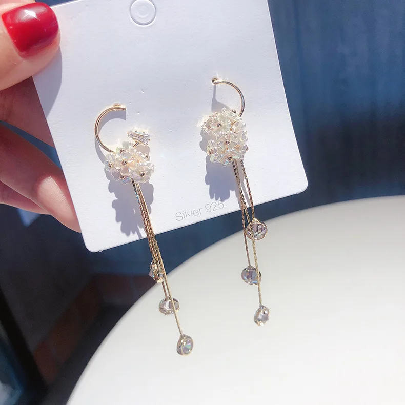 Или Оденьте маленькие серьги с кисточками из циркона в виде цветка длинные милые