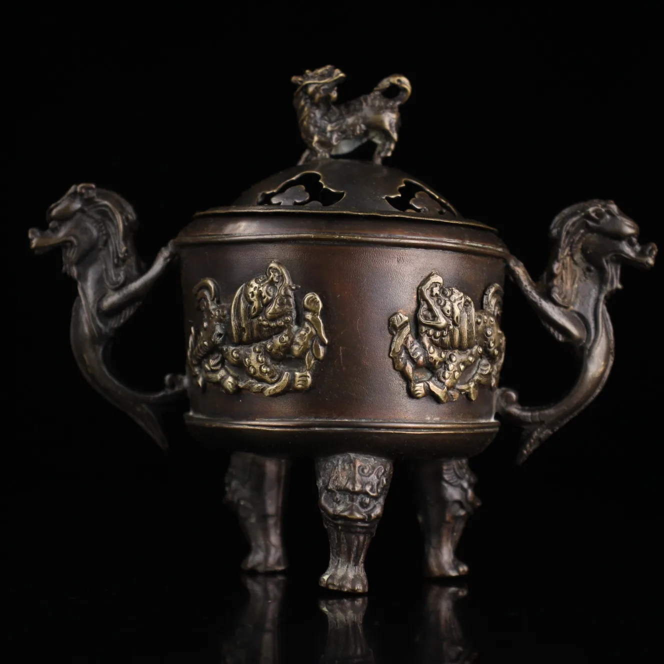 

5"Tibetan Temple Collection Old Bronze Gilt Silver Lion statue Dragon Binaural Three-legged incense burner Town House Exorcism