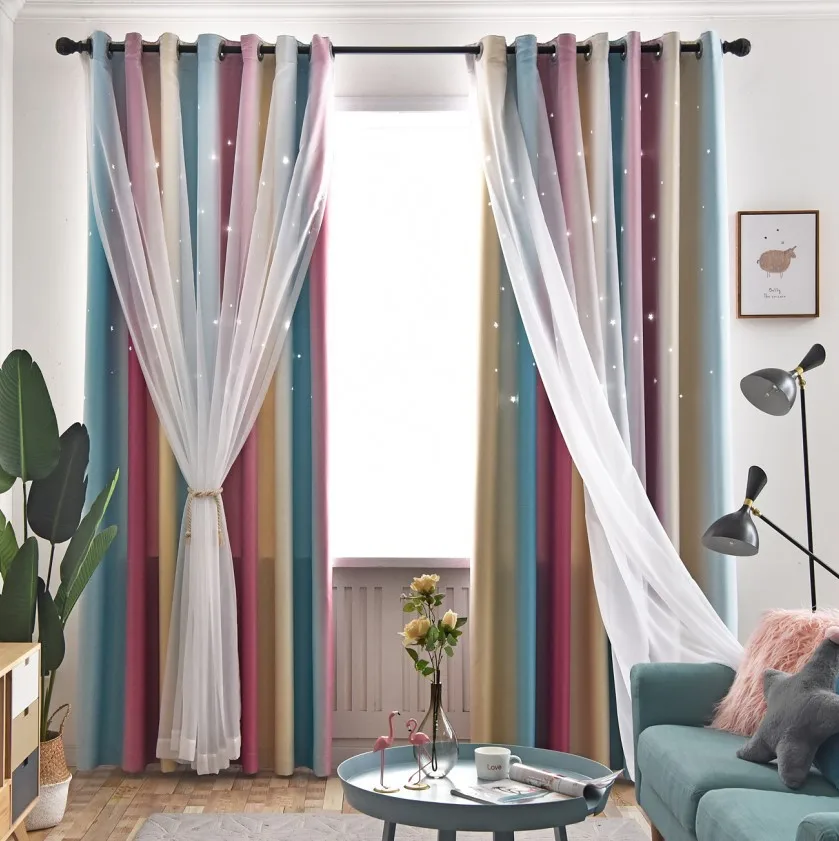 Затемняющие шторы в скандинавском стиле с градиентными полосками и полыми