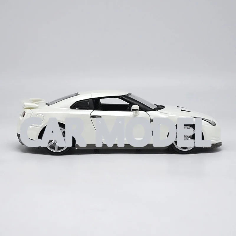 1:18 Масштаб сплава игрушечных транспортных средств GTR R35 спортивный автомобиль модель детских игрушечных автомобилей авторизованный игрушки для детей
