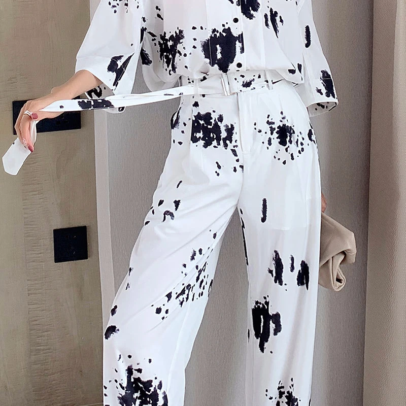Женские брюки с принтом TWOTWINSTYLE летние прямые высокой талией и широкими штанинами
