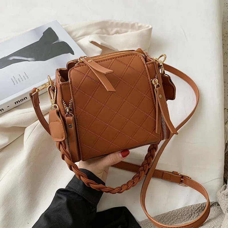 

2020 New Fashion Zipper Women Bucket Bag Vintage Small Crossbody Bags High Quality Retro Shoulder Bag Simple Messenger Bag Totes