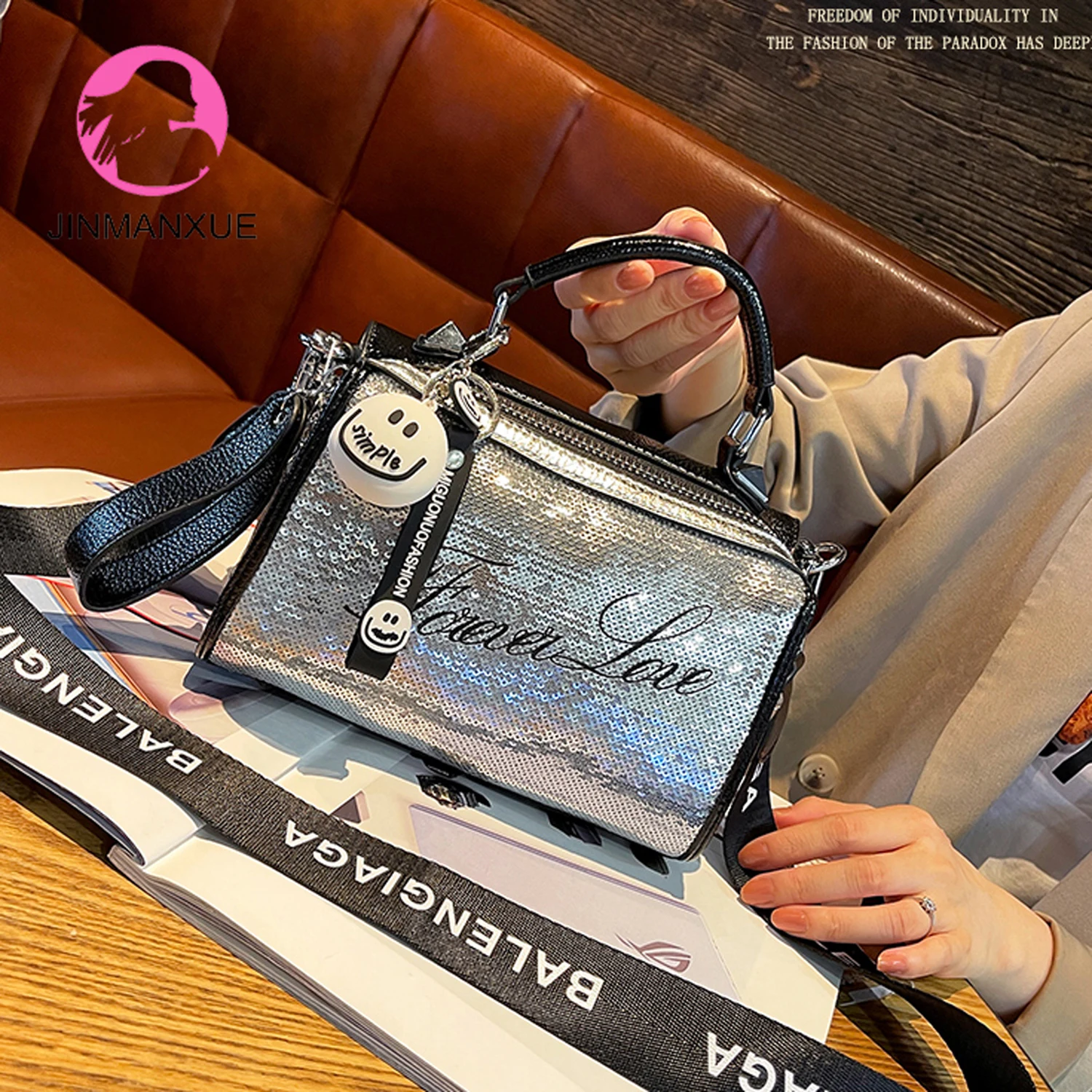 

Casual Sequined Letter Female Purses and Handbags Fashion Small Square Bag All-Match Women Messenger Bag Ins Tide Shoulder Bags