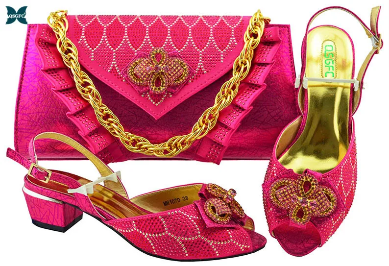 Комплект из туфель и сумочки в итальянском стиле сезон осень комплект обуви