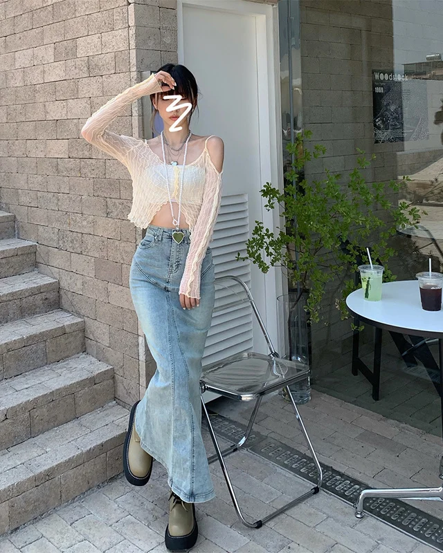 

Джинсовая юбка с высокой талией, средней длины