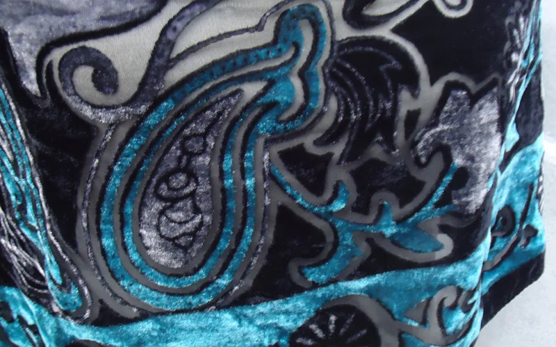 High Quality Green Cashre Velvet Silk Scarf Women 2020 Winter Fashion Burnout Hijab Shawls For Ladys Factory Sale Pashmina