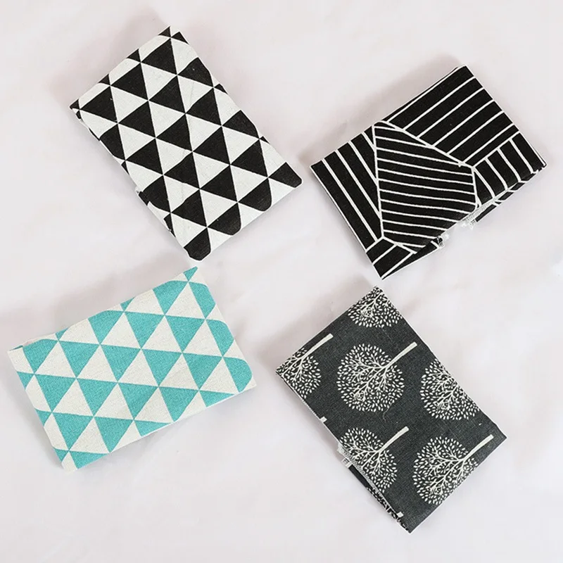 

1 Pcs Fashion Style Fabric Table Mats Plaid Cotton Placemat Napkins Simple Design Tableware Kitchen Tool