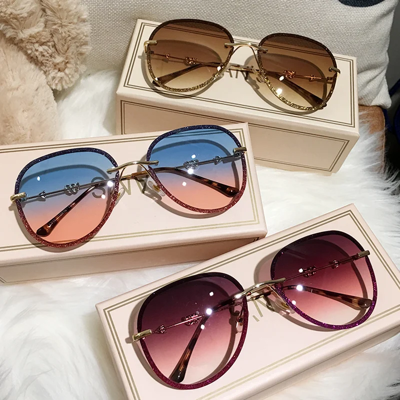 

2020 New Diamond Sunglasses Female Brand Design Imitation Rhinestones Gradient Lens UV400 Pilot Sun Glasses Women Shades S316