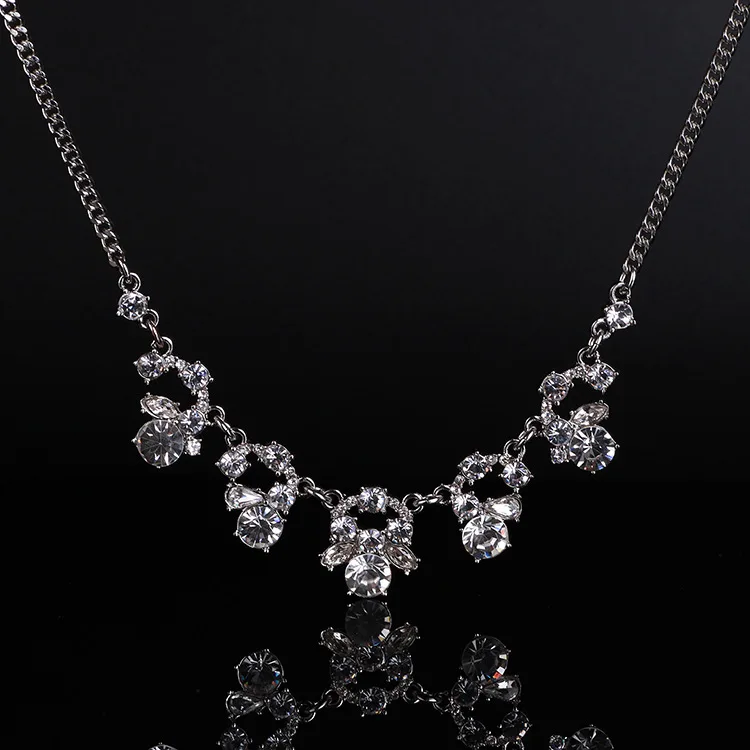 

2021 Shiny Crystal Gem Diamond Multi-Pendant Short Necklace