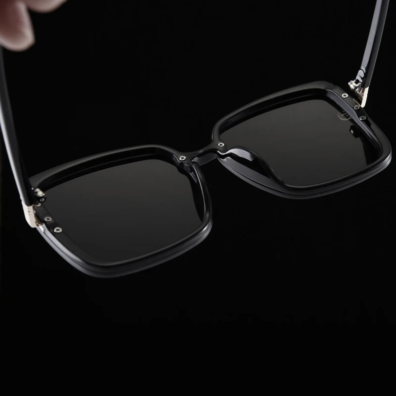 

PAMASEN 2019 New Fashion Rivet Luxury Brand Sun Glasses For Female Sun Glasses Female Grandient Anti-glare Glasses UV400