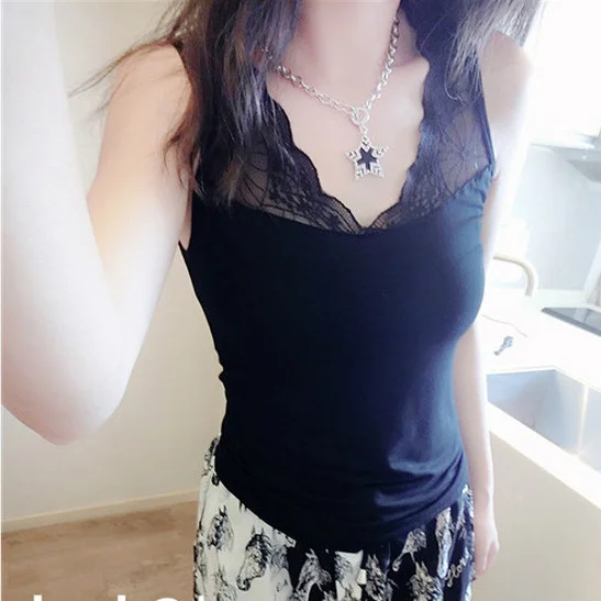 

2021 Style Large Women's Lace Stretch Bottoming Shirt VestNuyoah