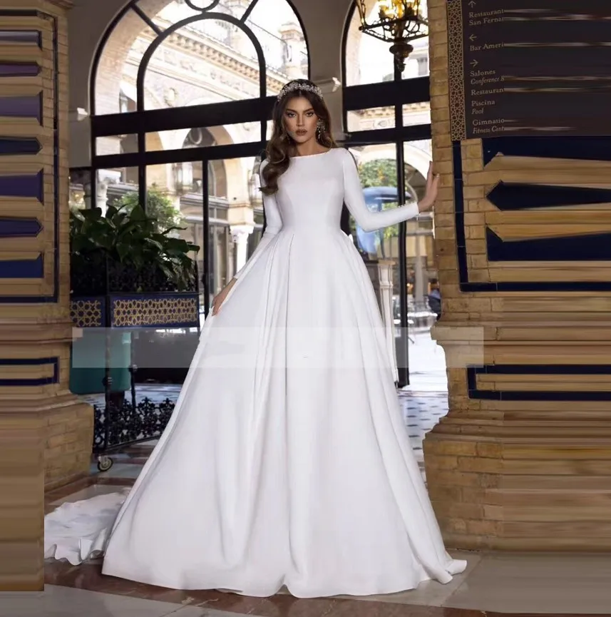 Платье Свадебное ТРАПЕЦИЕВИДНОЕ с глубоким круглым вырезом и длинными рукавами