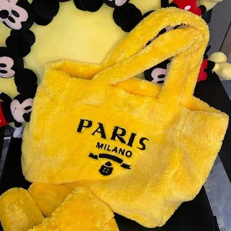 

Женская сумка на плечо, пушистые роскошные дизайнерские сумки для женщин, зима 2021, большая сумка-тоут, ручные сумки, кошелек из искусственно...