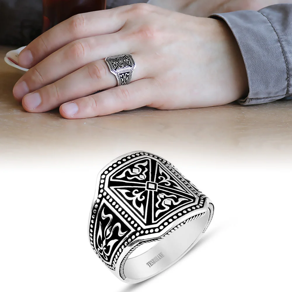 

925 sterling Silver Pusat Ring