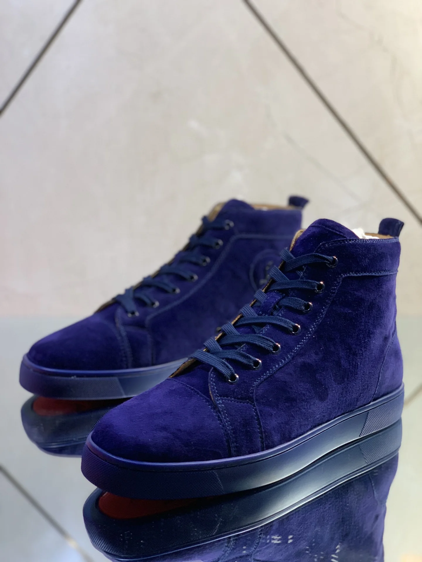 

Высококачественная кожаная спортивная обувь F.N.JACK с высоким верхом и красной подошвой для мужчин, повседневные Модные бегущие кроссовки с з...