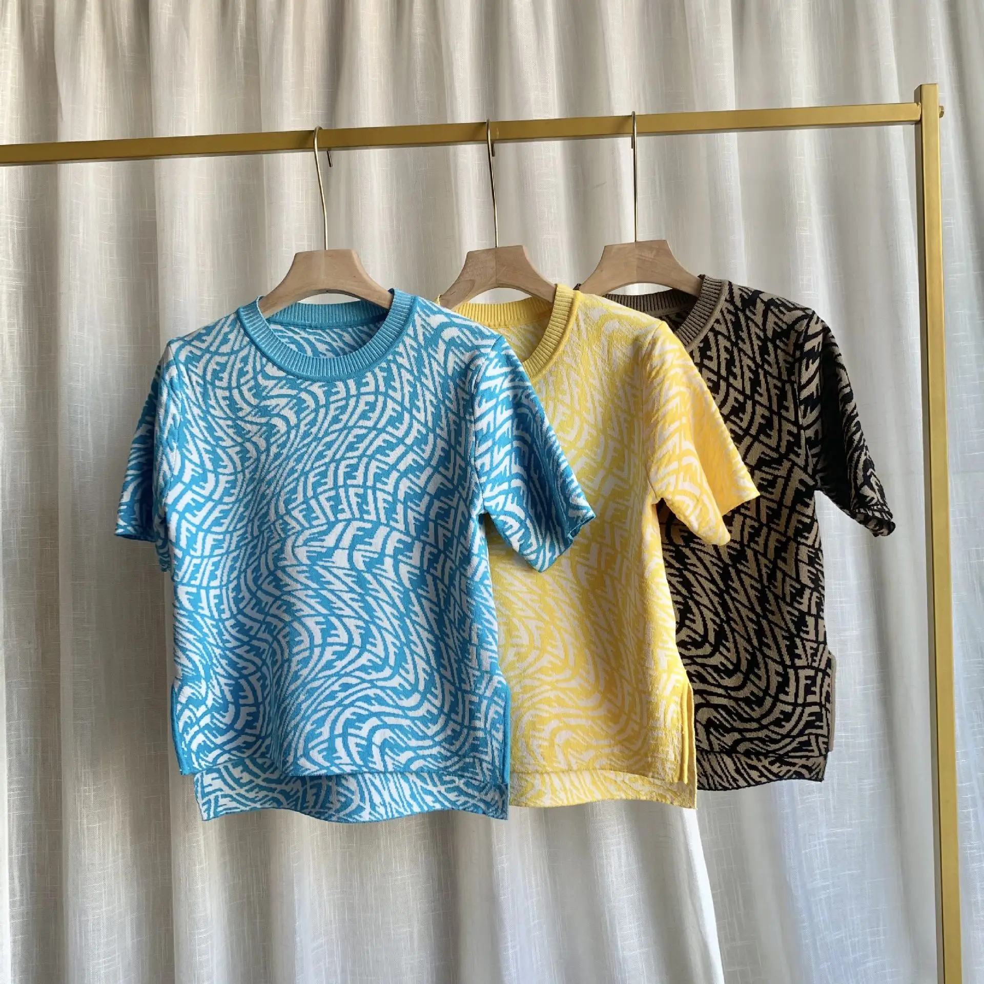 

2021 Summer New Products Capsule Series Fisheye Lens Double F Letter Front Short Back Long Knitted Short Sleeve Top Women