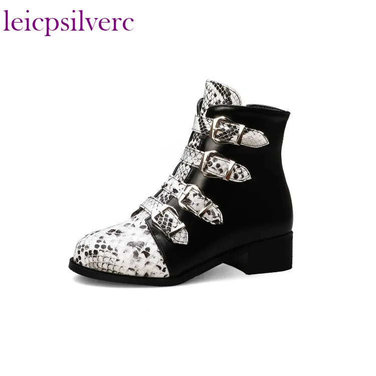 Европейский и американский стиль черные белые Ботинки martin из змеиной кожи с