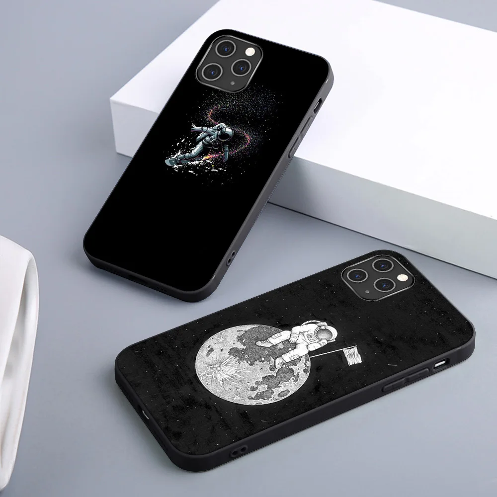 

Astronaut Case For iPhone 12 11 Pro Max Mini Cover for iPhone 11 X XR XS MAX 7 8 6 6S Plus 5S SE 2020 Soft TPU Phone Back Funda